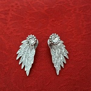 ⭐2 for $10⭐Wing earrings
